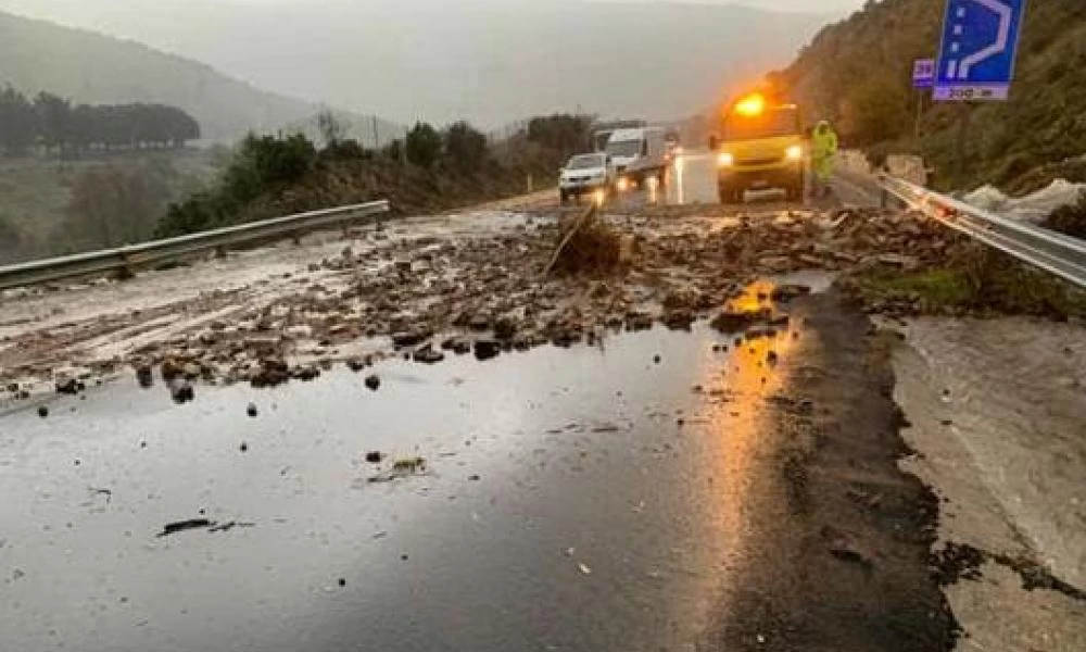 Σαρδηνία: Τρεις νεκροί και δύο αγνοούμενοι από την κακοκαιρία